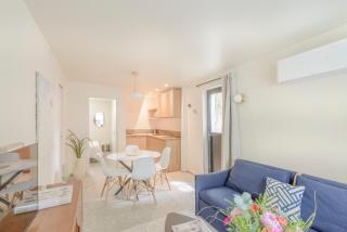 Maison Alcôme - Elegant Artist's Residence with Private Garden - 3