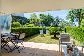 Garden-Level Apartment in Luxury Residence with Pool & Sea View - Cannes - 0