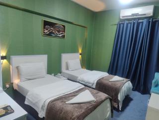 Middle East Hotel Dubai - 5