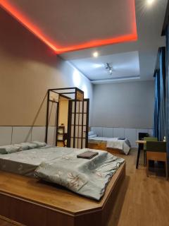 Home - 4 Bedrooms - - 7