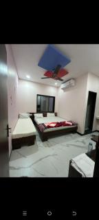 Hotel Krishna Raj - Ujjain - 4