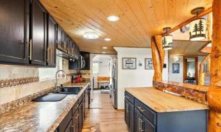 Rivers Edge Retreat - A true Alaskan experience! Secluded location on the river providing a private peaceful getaway, minutes from town - Wasilla - 1