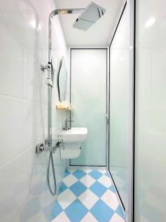 Heart of Hoan Kiem-RARE 5BR Private house unique design travel hub 13pax - Hanoi - 6
