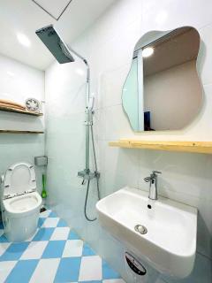Heart of Hoan Kiem-RARE 5BR Private house unique design travel hub 13pax - Hanoi - 7