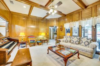 Pet-Friendly Home with Pool - 8 Mi to Central Plano! - Allen - 3