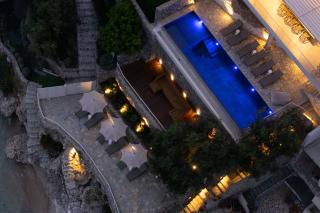 Elysian Shores Beachfront Villa - Glyfa - 0