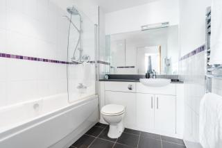 Modern City Penthouse with Balcony and Parking - Birmingham - 2