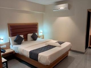 Legacy Inn Hotel - Jāmb - 3