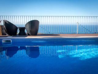 Privileged house with fantastic surroundings - Caniço - 0
