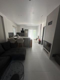 Light & kozy apartment - Patra - 3