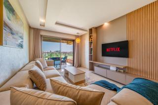Elegant Golf-View Apartment-Peaceful, Sunny & Chic - Marrakesh - 0