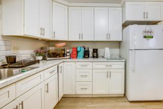 10 Mi to Hartford Family Home with Yard - Manchester - 2