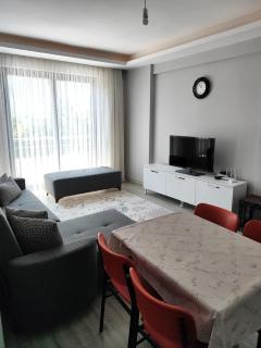 Perfectly Located Holiday Stay in Side Walking Distance to the Beach - Side - 3