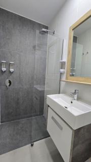 Ramada Residences by Wyndham Puerto Madryn CQ Gales - 5