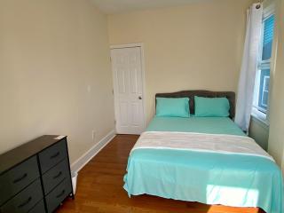 Tropical Oasis Apartment 9 Min from Airport - Irvington - 3