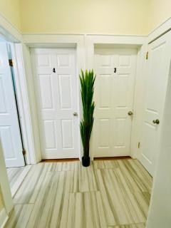 Tropical Oasis Apartment 9 Min from Airport - Irvington - 1