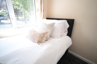 Pierocks Grove Entire house, Free Parking and WI-FI in High Wycombe - High Wycombe - 9