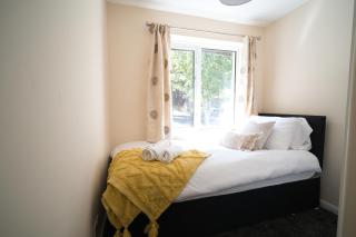 Pierocks Grove Entire house, Free Parking and WI-FI in High Wycombe - High Wycombe - 8