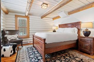 RMR: Teton View Cabin Home in WilsonWY - Wilson - 1
