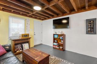 The Pink House - 8