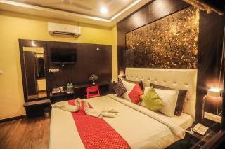 The Bhagwat Grand at shastri circle Udaipur with swimming pool - Udaipur - 4