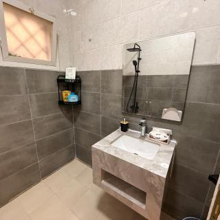 شقة أنيقة بغرفة نوم ماستر وصاله - Riyadh - 8