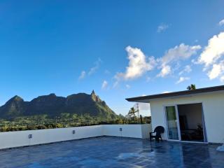 Gracious Haven - - 8