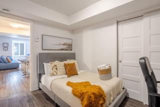 Amazing 4 Bedroom Unit in Downtown - Montréal - 9