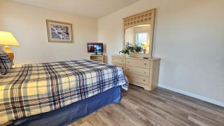 8 miles to Disney, 20 miles to Universal, private pool, spa, washer, dryer, games room, gated - 0