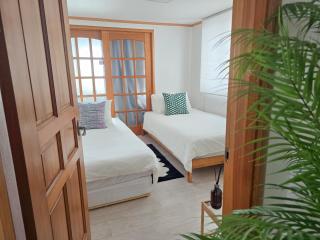 5 min from Seongsin univ st house - 7