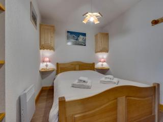 Appartement chaleureux au sud avec balcon, parking et Wi-Fi - FR-1-690-26 - Montvalezan - 2