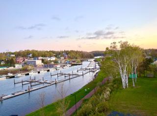 Lanes Riverhouse Inn & Cottages - Montague - 6