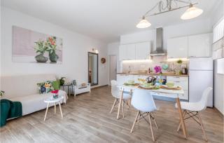1 Bedroom Gorgeous Apartment In Milna - 6