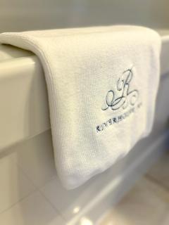 Lanes Riverhouse Inn & Cottages - 7