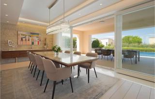 Awesome Home In Savudrija With Wi-Fi - 6