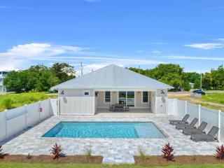 Brand New Home with In-ground Pool, Four Houses From Beautiful Laguna Beach - 7