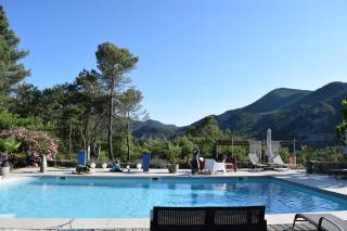 Mas Des Collines Chambre de Charme avec vue et Piscine - Châteauneuf-de-Bordette - 8