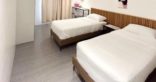 Aston Stay and Villas - 6