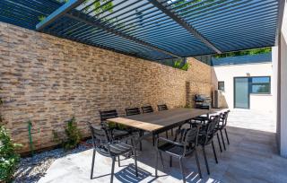 Beautiful Home In Opric With Wifi - 2