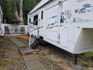 Comfortable RV in a farm - 4