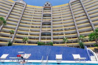Vacationer's Dream Getaway Ocean Front Condo - 0