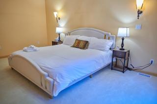 Spacious 5BR, Home Theater, Full Kitchen, Near Wineries - 2