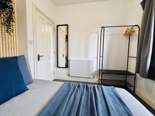 Convenient Private Single Room 30 Min to Central - Moffat - 6