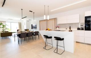 Lovely Home In Skrip With Wifi - Škrip - 6