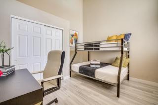 6 Mi to Las Vegas Strip: Home w/ Pool & Patio! - 1
