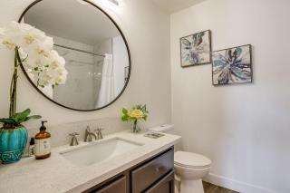 6 Mi to Las Vegas Strip: Home w/ Pool & Patio! - 2
