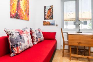 Good Spirit Apartment Letnany Prague - 7