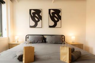 Above The Roots - Sophisticated 1BD Retreat - 4