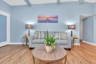 H Town Hideout SLPS 10 KingBD Fire Pit - 1