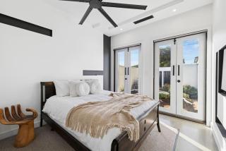 The Modern Comfort Home - 1